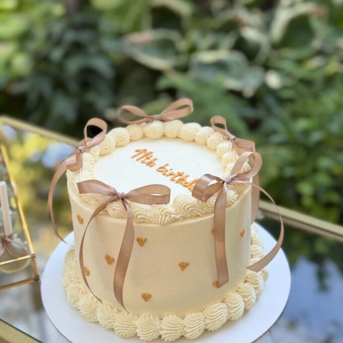 Retro narodeninová torta